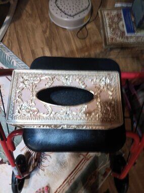 Vintage 1950 tissue box